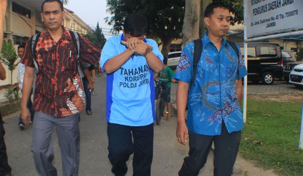 Buhari mantan kepala unit BRI Talang Banjar, yang diamankan pihak kepolisian beberapa waktu lalu